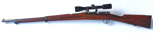 Langer Schwedenmauser Kal. 6,5x55 mit Zielfernrohr und originalgetreuer Seitenmontage